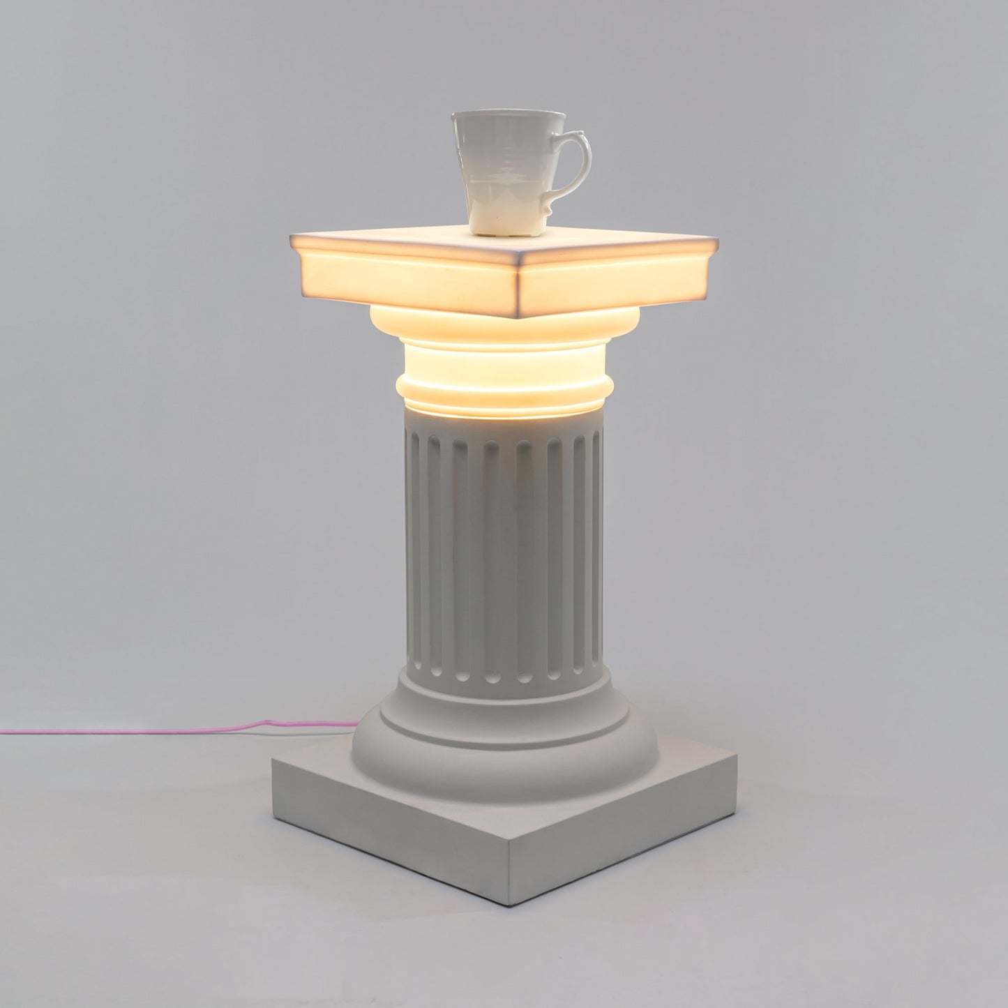 Las Vegas Side Table & Lamp - 01535