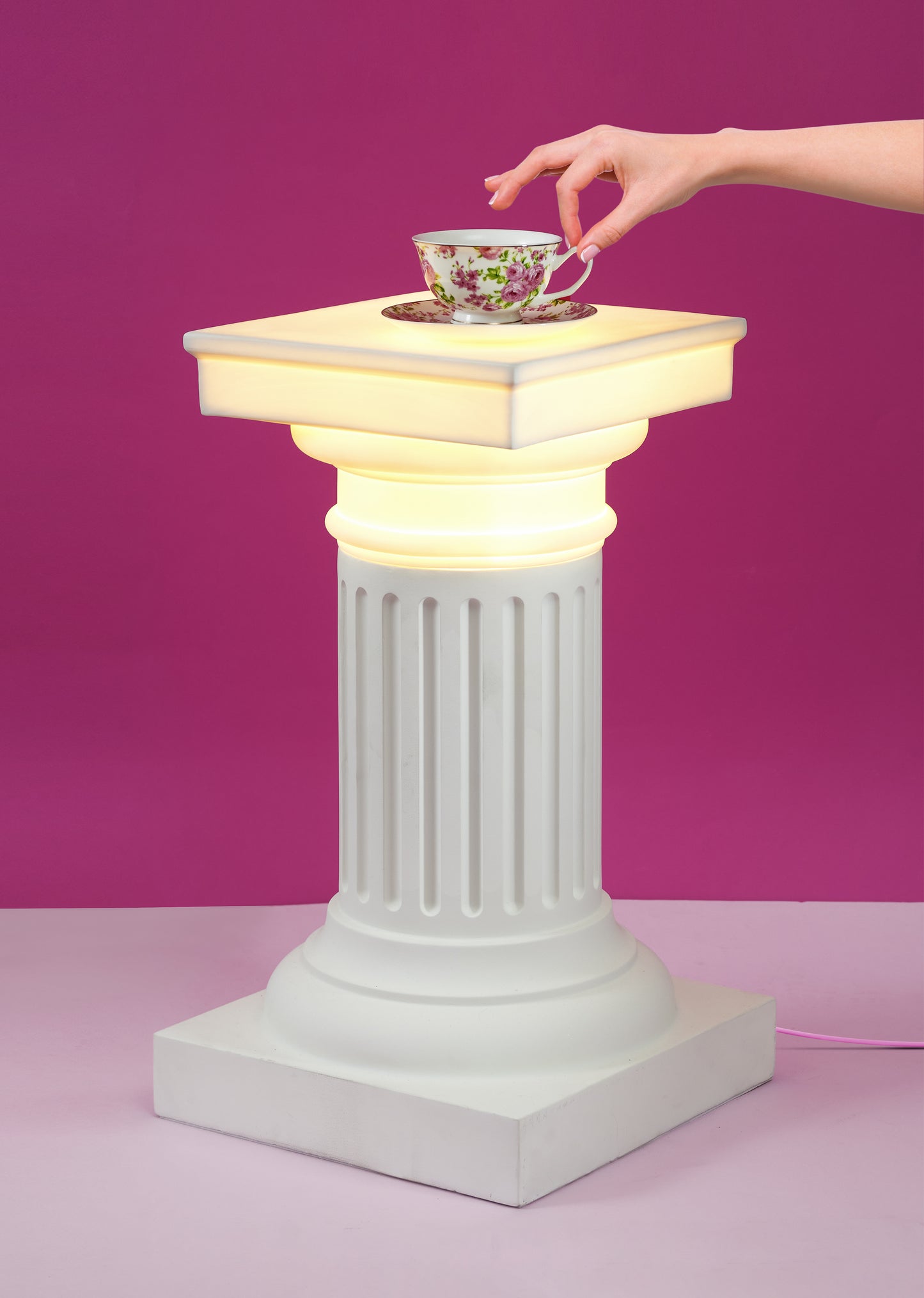 Las Vegas Side Table & Lamp - 01535