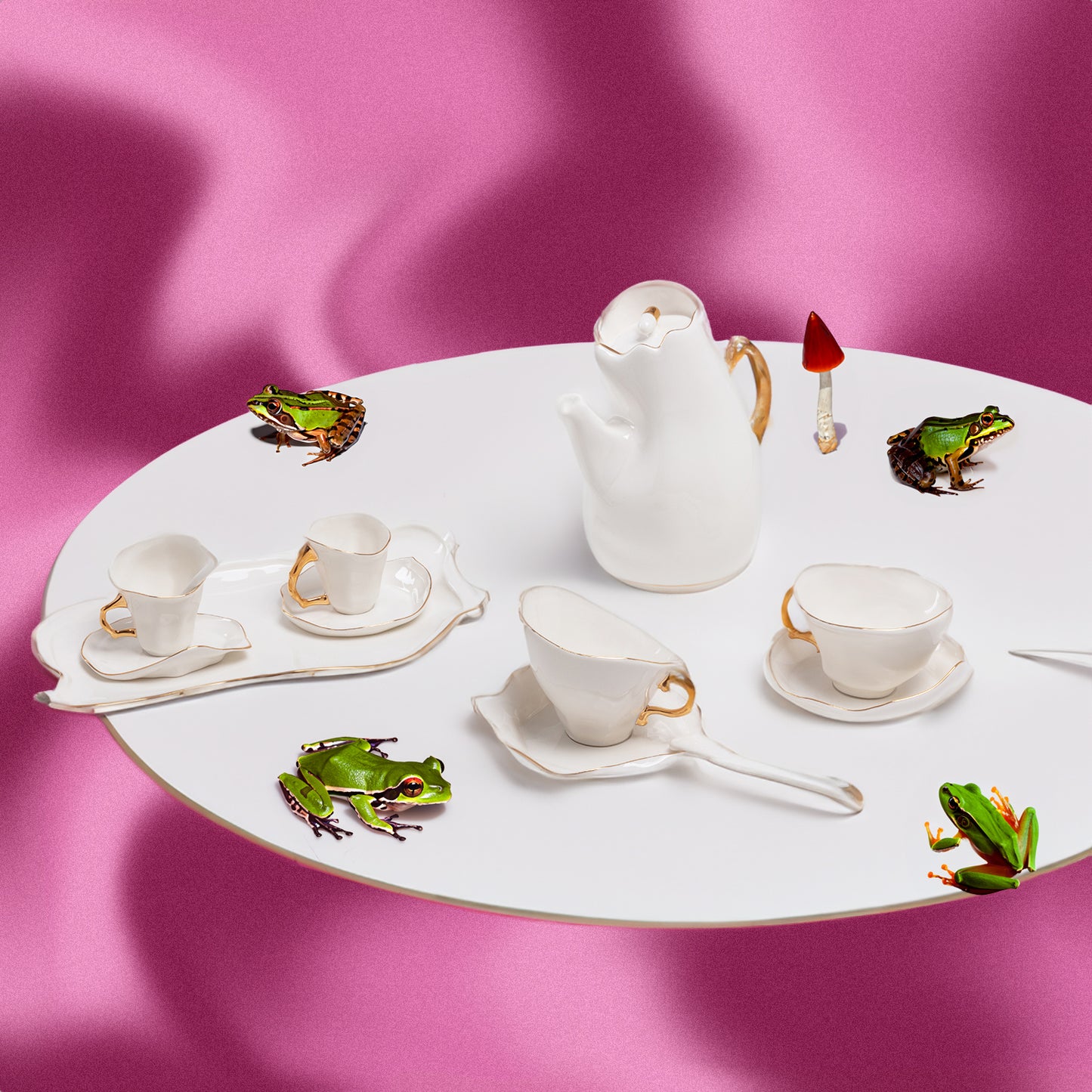 MELTDOWN PORCELAIN TEAPOT - 09600